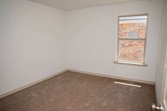 Building Photo - 1341 Bajada St