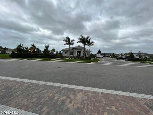 Building Photo - 2122 Yellowfin Cir