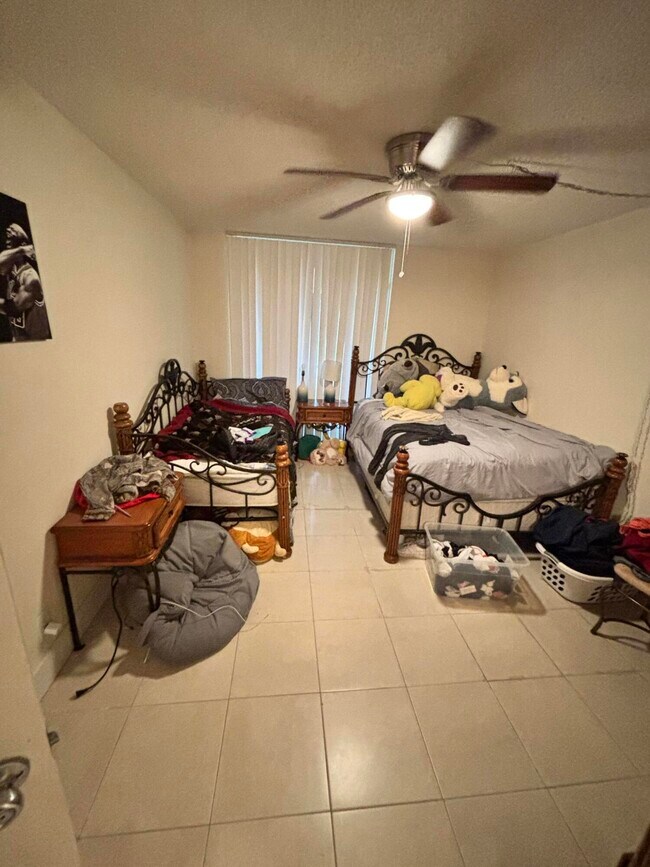 Building Photo - 3121 NW 47th Terrace