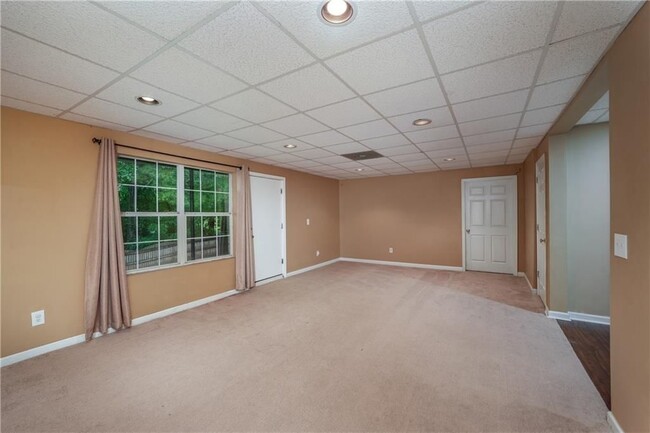 Building Photo - 3925 Barberry Ct