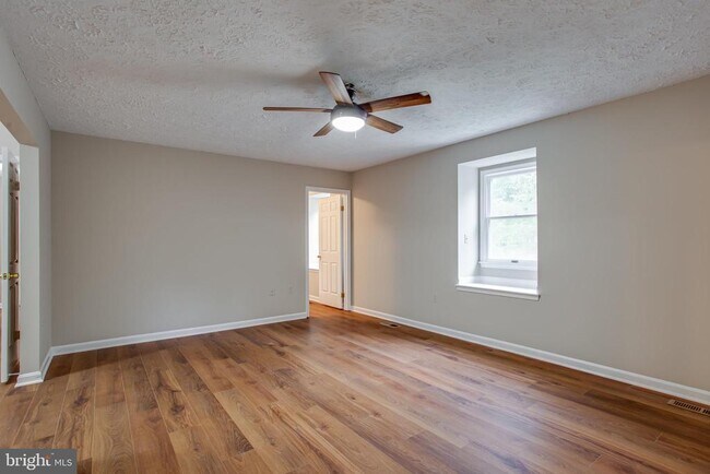 Building Photo - 3084 Eutaw Forest Dr