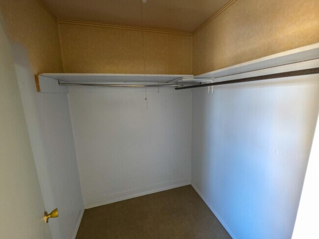 Building Photo - 808 San Pedro Ave