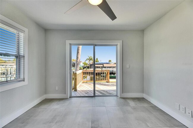 Building Photo - 1025 Apollo Beach Blvd