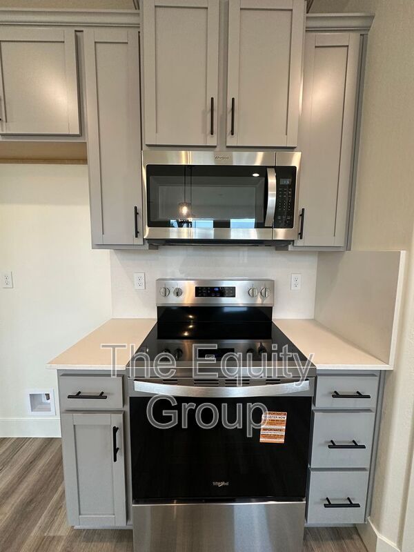 Building Photo - 6925 W Grove Ave