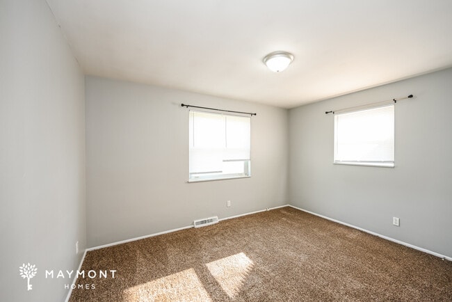 Building Photo - 9238 Orangewood Dr