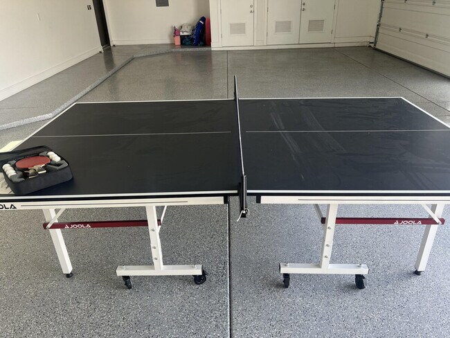 Building Photo - 8742 E Woodley Way