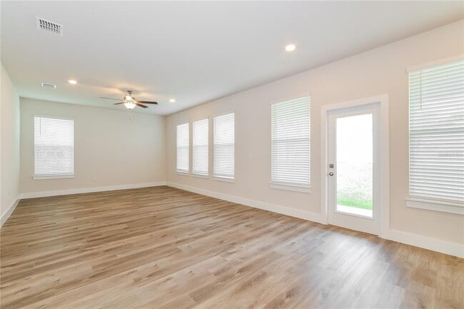 Building Photo - 317 Pine St