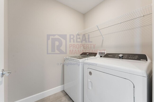 Building Photo - 5754 Silverside Pne Ct