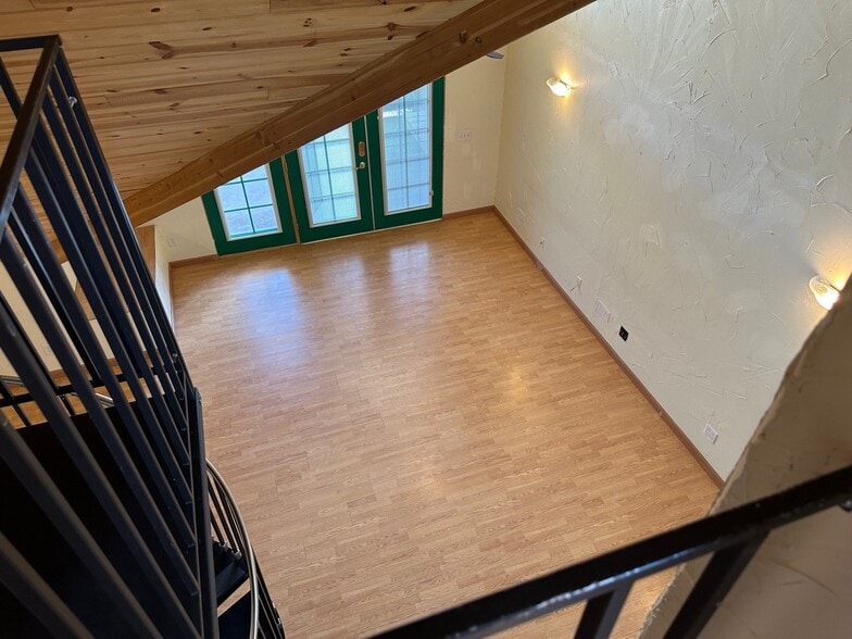 Building Photo - 13975 Racel St