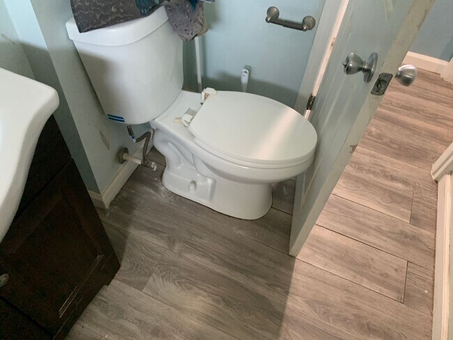 Building Photo - House