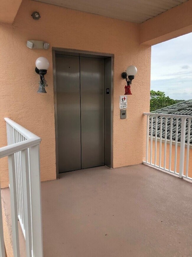 Building Photo - 1320 Gondola Park Dr