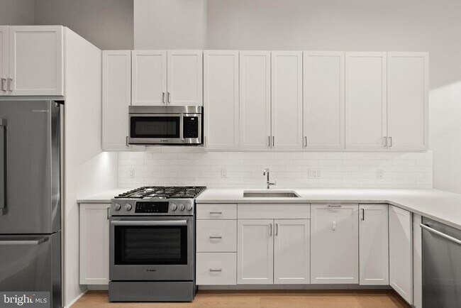 Building Photo - 925 N Fairfax St