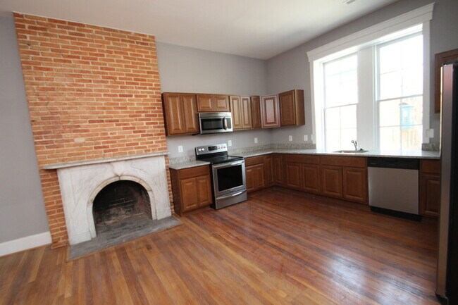 Building Photo - 211 W Lanvale St