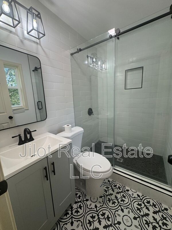 Building Photo - 2390 Tiffany Pl