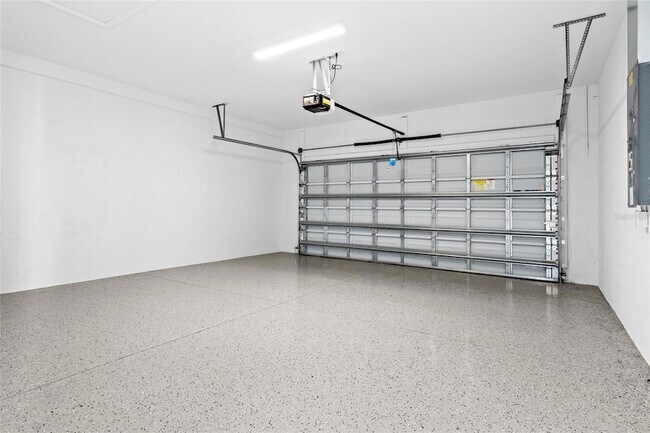 Building Photo - 10112 Lake Wales Cir