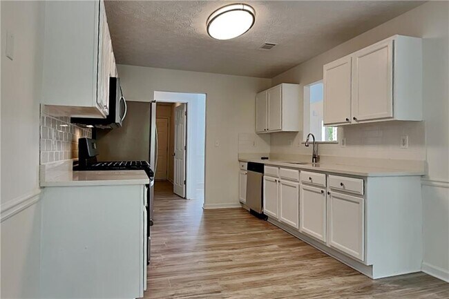 Building Photo - 4206 Shoreside Cir SW