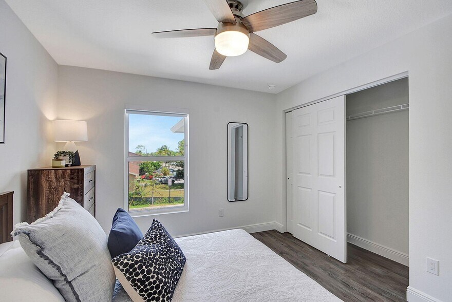 Building Photo - 3871 Patio Ct