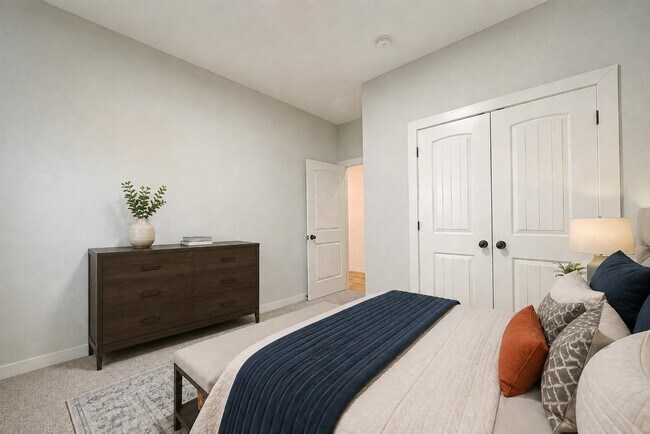 Building Photo - 336 De Haven St