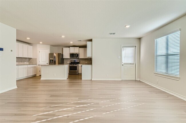 Building Photo - Awesome Amenities!