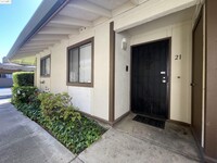 Building Photo - 2400 Sunny Ln