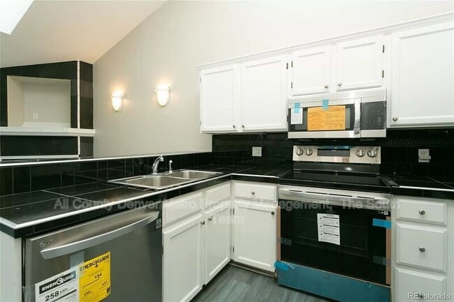 Building Photo - 9617 W Chatfield Ave