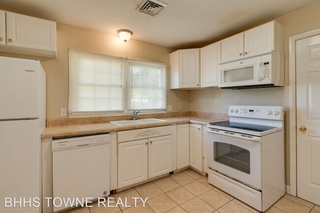 Building Photo - 3 br, 1 bath House - 133 Drew Road