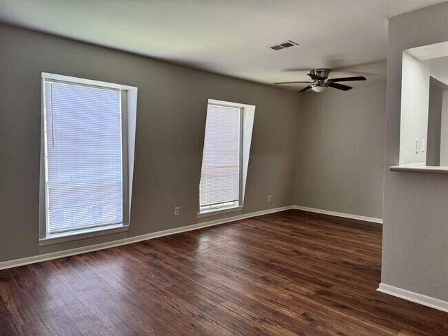 Building Photo - 2101 6th St N