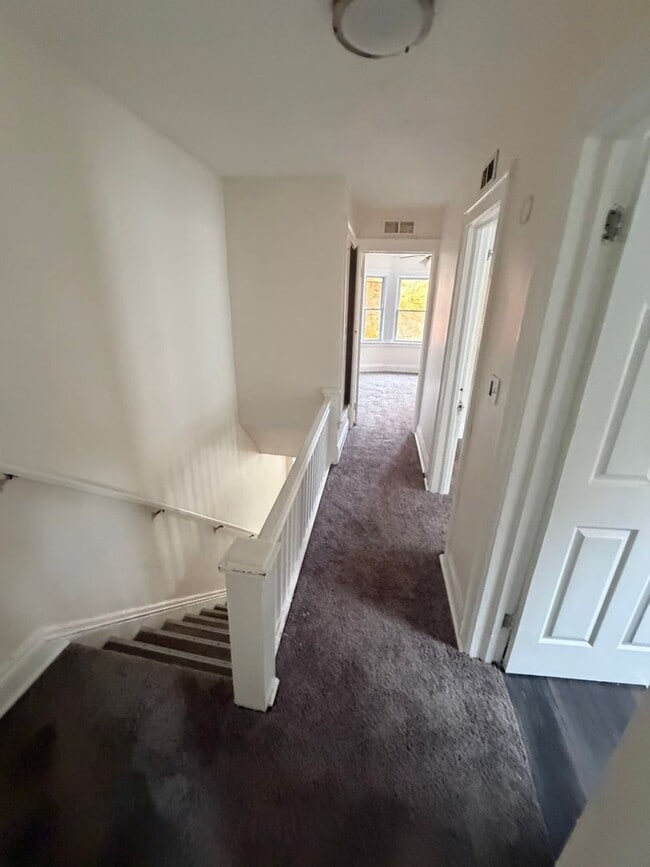 Building Photo - 3242-3242 Sycamore Rd