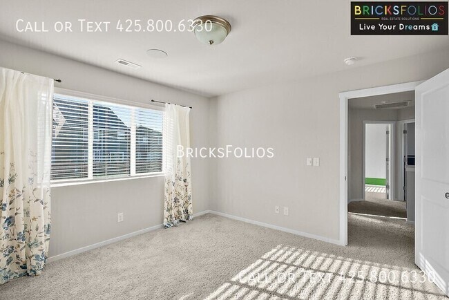 Building Photo - 10706 185th St E