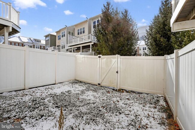 Building Photo - 42671 Redeemer Terrace