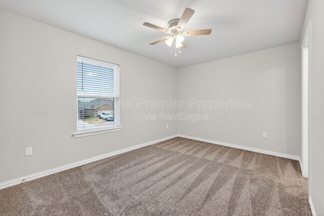 Building Photo - 2809 Peony Dr