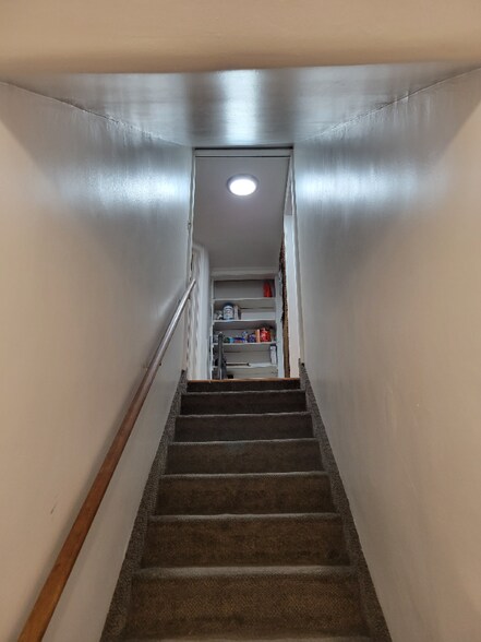 Building Photo - 355 E 500 N