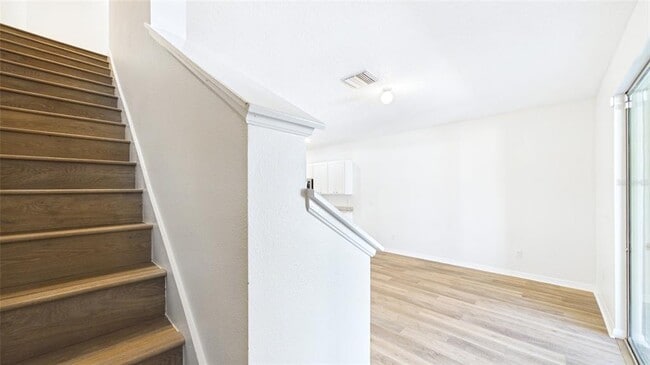 Building Photo - 710 Barclay Wood Dr