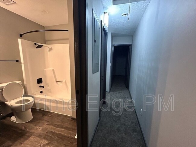 Building Photo - 1841 Ridgehaven Ct