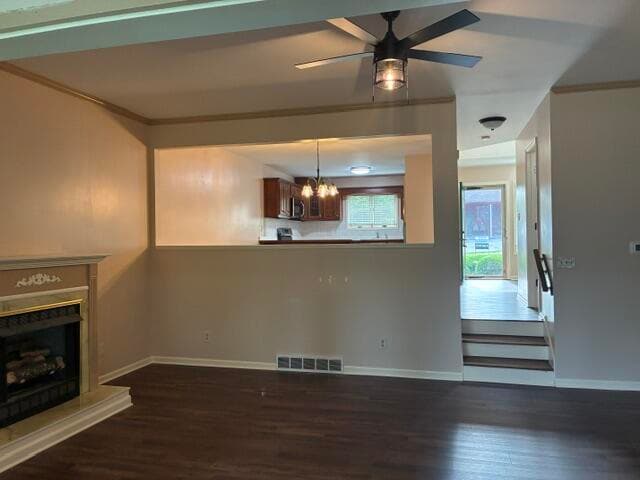 Building Photo - 304 Persimmon Way