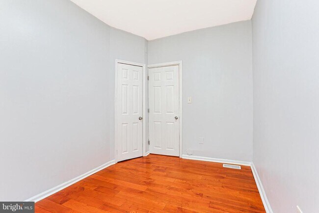 Building Photo - 2103 E Chelten Ave