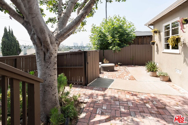 Building Photo - 1337 Westerly Terrace