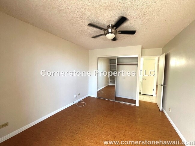 Building Photo - 1650 Piikoi St