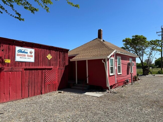 Building Photo - Ceres 1 Bedroom 1 Bathroom Country Home