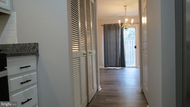 Building Photo - 16202 Ellipse Terrace