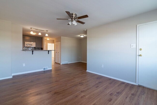 Building Photo - 9843 Frankford Ave