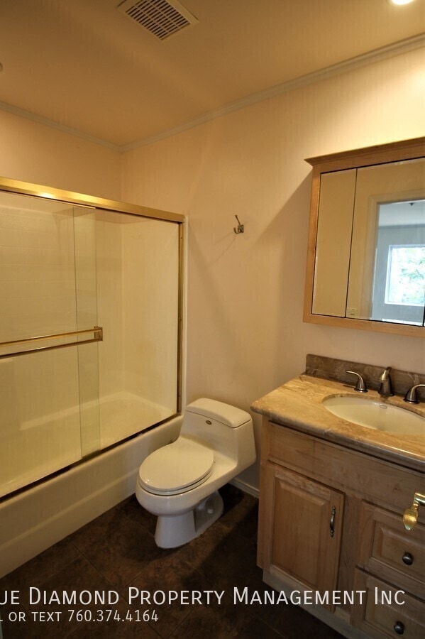 Building Photo - 115 Mangano Cir