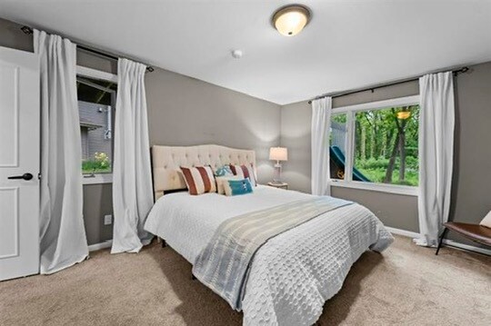 Building Photo - 1733 Camelot Dr