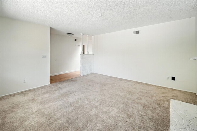 Building Photo - 8846 Laramie Ave