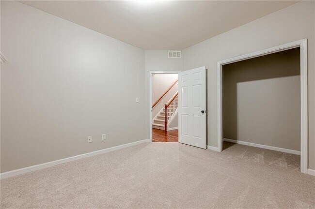 Building Photo - 4404 Village Field Place