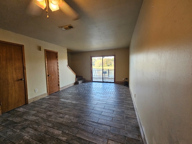 Building Photo - 211 N Grace St