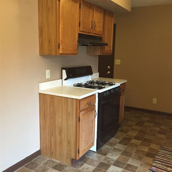 Building Photo - Beautiful 3-BR 2-Bath Home with Finished Basement on Goshen's South Side Available