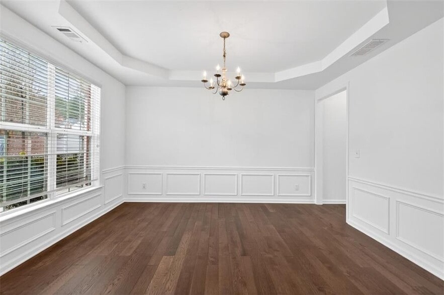 Building Photo - 5008 Bethpage Dr NE