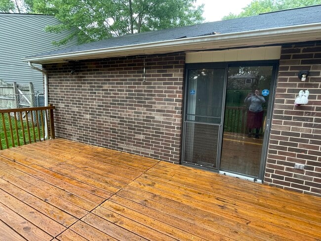 Building Photo - 3105 Charlotte Mill Dr