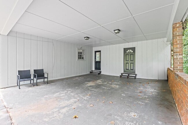 Building Photo - 246 Barbara Ln